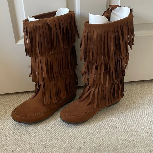 Excellent Condition Fringe Moccasins 🌸 Size 8 - Picture 1 of 1